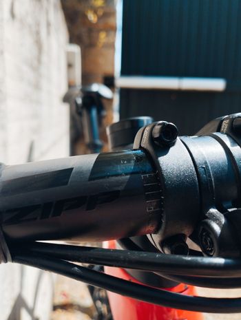Used Trek Émonda SL 6 Disc Pro 2022 2022 Road & Gravel — image 6 of 9