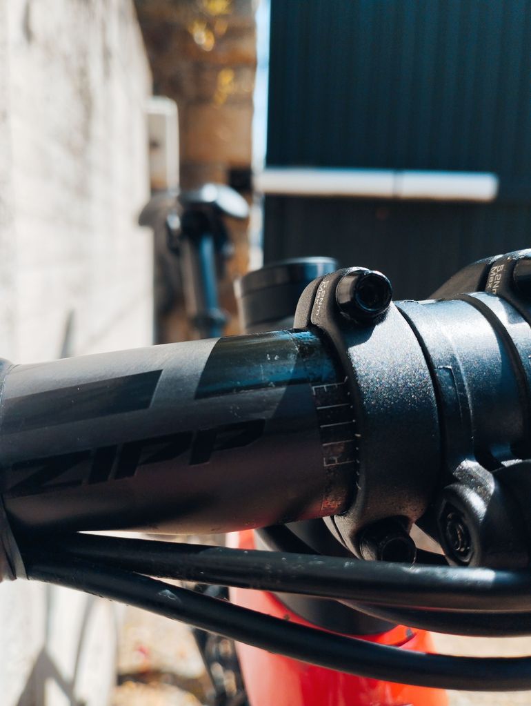 Used Trek Émonda SL 6 Disc Pro 2022 2022 Road & Gravel — image 6 of 9