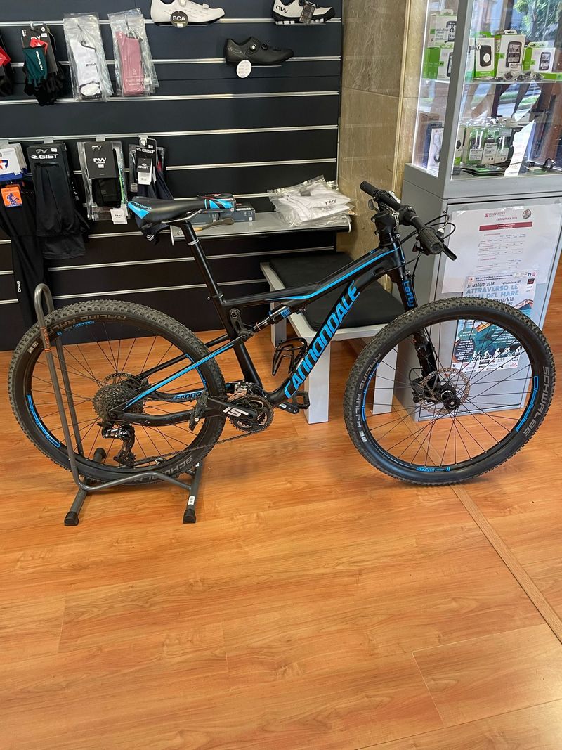 Cannondale Scalpel-Si 5 2019 2019 Mountainbike usato, Blu — immagine 1 di 8