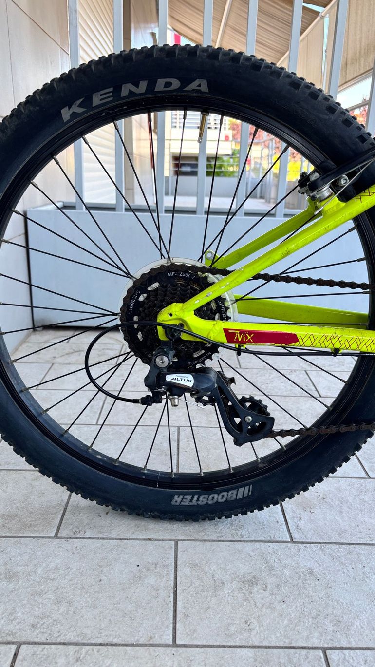 Used Orbea Mx Shimano Altus 2023 Mountainbike, Green — image 2 of 5