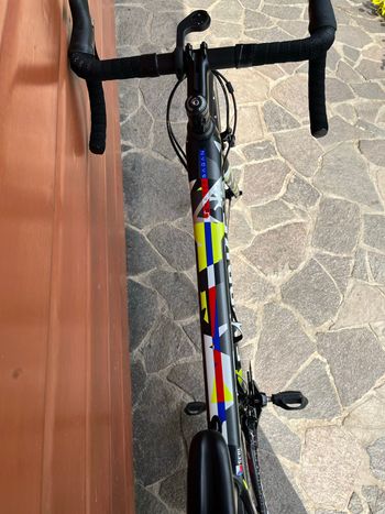Used Specialized Tarmac Shimano 105 2019 Road & Gravel — image 8 of 13
