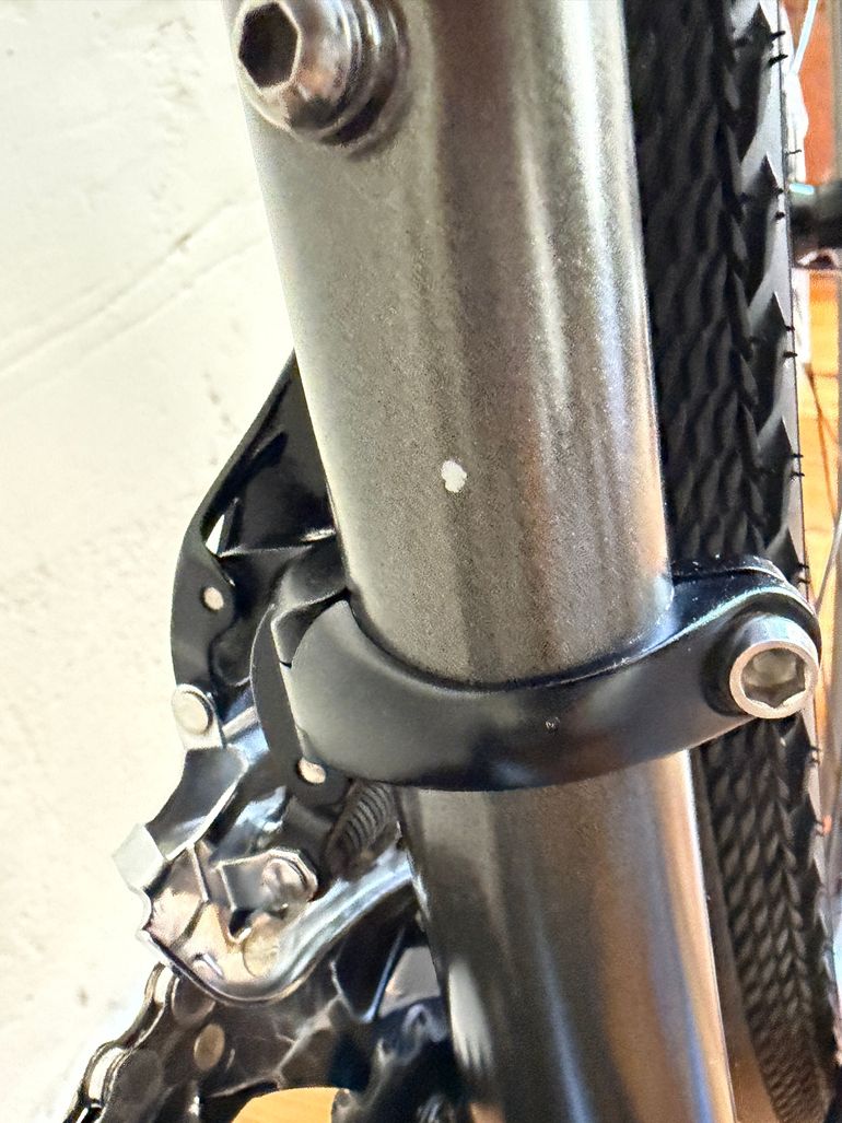 Used Cannondale CAADX 105 SE 2018 2018 Road & Gravel, Hellgrau — image 10 of 11