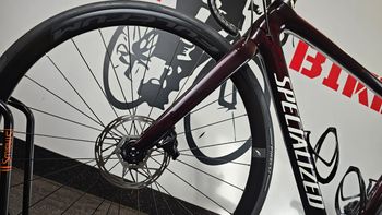 Used Specialized Roubaix Comp - SRAM Rival eTap AXS 2023 2023 Road & Gravel, Rot — image 5 of 23