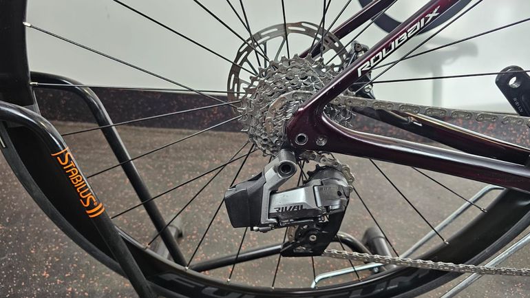 Used Specialized Roubaix Comp - SRAM Rival eTap AXS 2023 2023 Road & Gravel, Rot — image 4 of 23