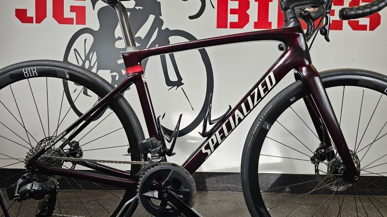 Used Specialized Roubaix Comp - SRAM Rival eTap AXS 2023 2023 Road & Gravel, Rot — image 2 of 23