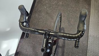 Used Specialized Roubaix Comp - SRAM Rival eTap AXS 2023 2023 Road & Gravel, Rot — image 13 of 23