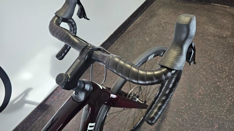 Used Specialized Roubaix Comp - SRAM Rival eTap AXS 2023 2023 Road & Gravel, Rot — image 17 of 23