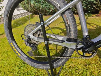 Used Orbea LAUFEY H-LTD 2022 2022 Mountainbike, Grigio chiaro — image 6 of 6