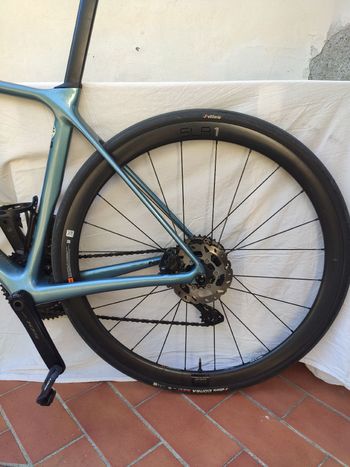 Used Giant TCR Advanced Pro Disc 1 Di2 2023 2023 Road & Gravel — image 5 of 10