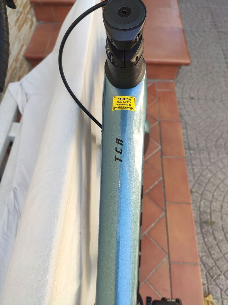 Used Giant TCR Advanced Pro Disc 1 Di2 2023 2023 Road & Gravel — image 6 of 10