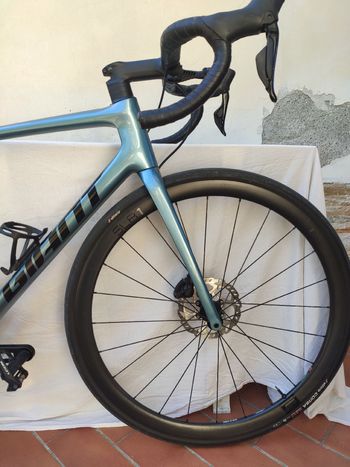 Used Giant TCR Advanced Pro Disc 1 Di2 2023 2023 Road & Gravel — image 7 of 10
