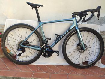 Used Giant TCR Advanced Pro Disc 1 Di2 2023 2023 Route & Gravel