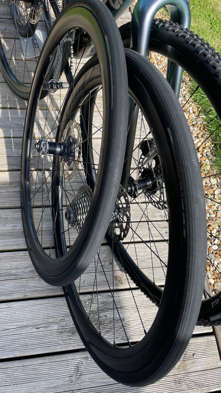 Used Liv Brava Advanced Pro 2 2024 2024 Road & Gravel, Blu — image 8 of 9