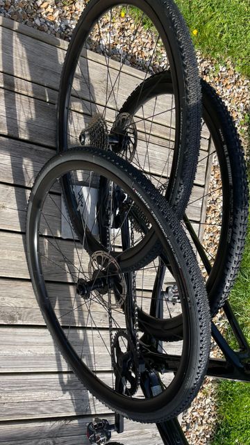 Used Liv Brava Advanced Pro 2 2024 2024 Road & Gravel, Blue — image 7 of 9