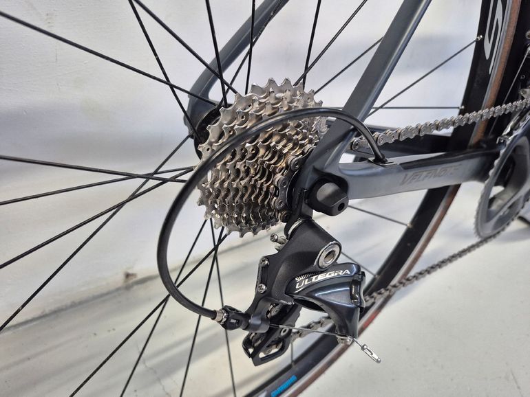 Used Carrera Veleno Shimano Ultegra 2018 Road & Gravel, Light Gray — image 5 of 19