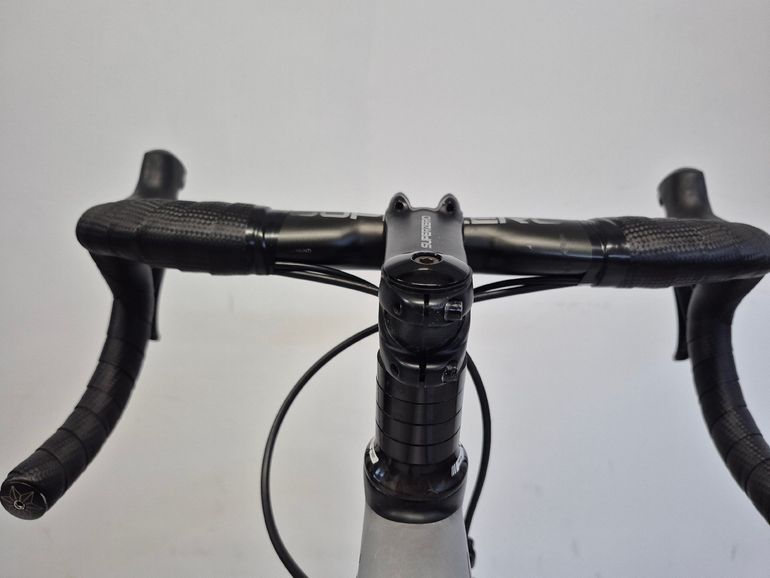 Used Carrera Veleno Shimano Ultegra 2018 Road & Gravel, Light Gray — image 19 of 19