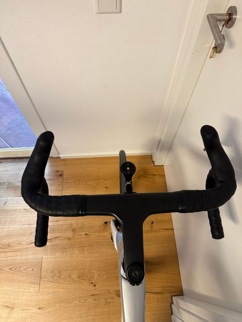 Used Trek Émonda SL 7 2024 2024 Road & Gravel — image 3 of 9