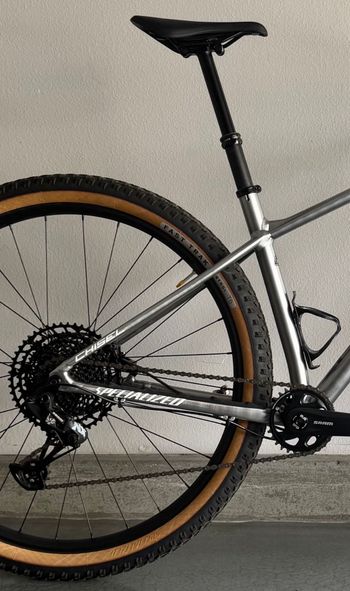 Used Specialized Chisel Comp 2024 2024 Mountainbike, Light Gray, 29 — image 3 of 3