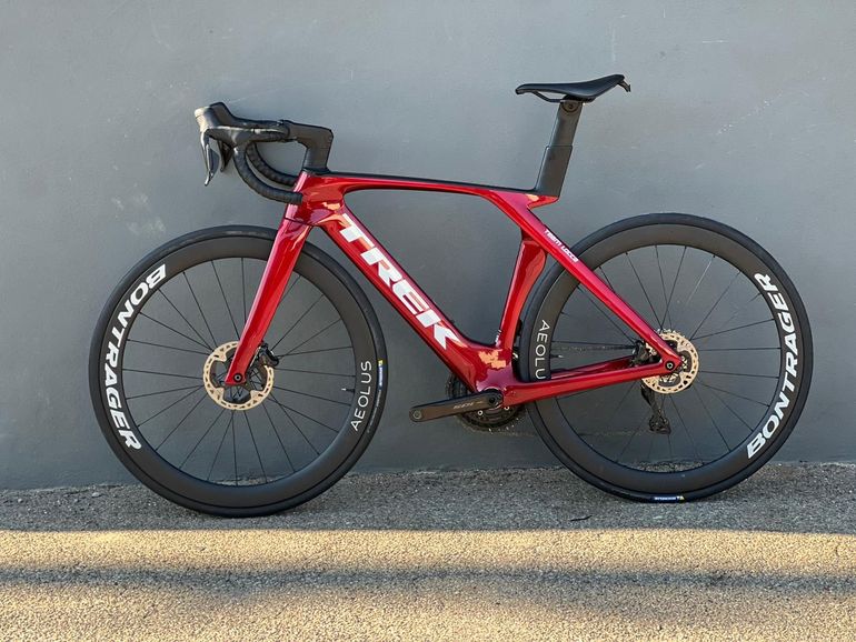 Used Trek Madone SL 6 Gen 7 2024 2024 Road & Gravel — image 4 of 7