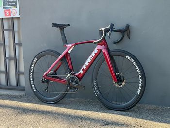 Used Trek Madone SL 6 Gen 7 2024 2024 Road & Gravel — image 2 of 7