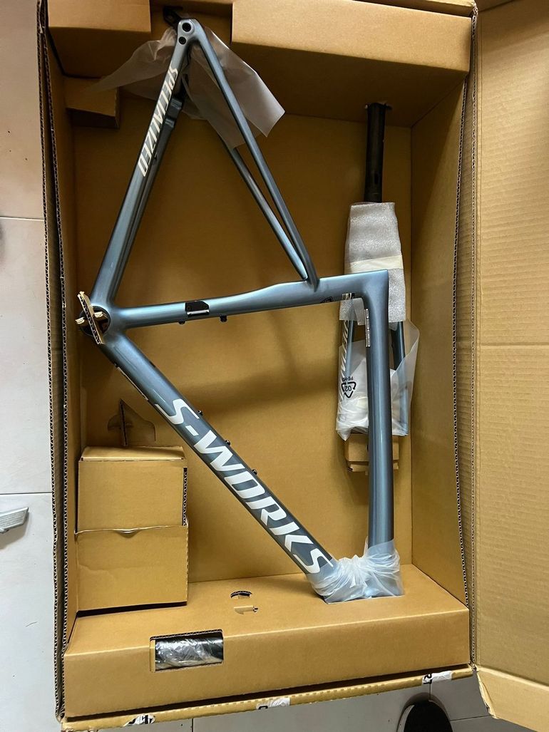 Used Specialized S-Works Tarmac SL8 Frameset - FACT 12r Carbon 2026 Frameset 2026 Road & Gravel, Black — image 7 of 10