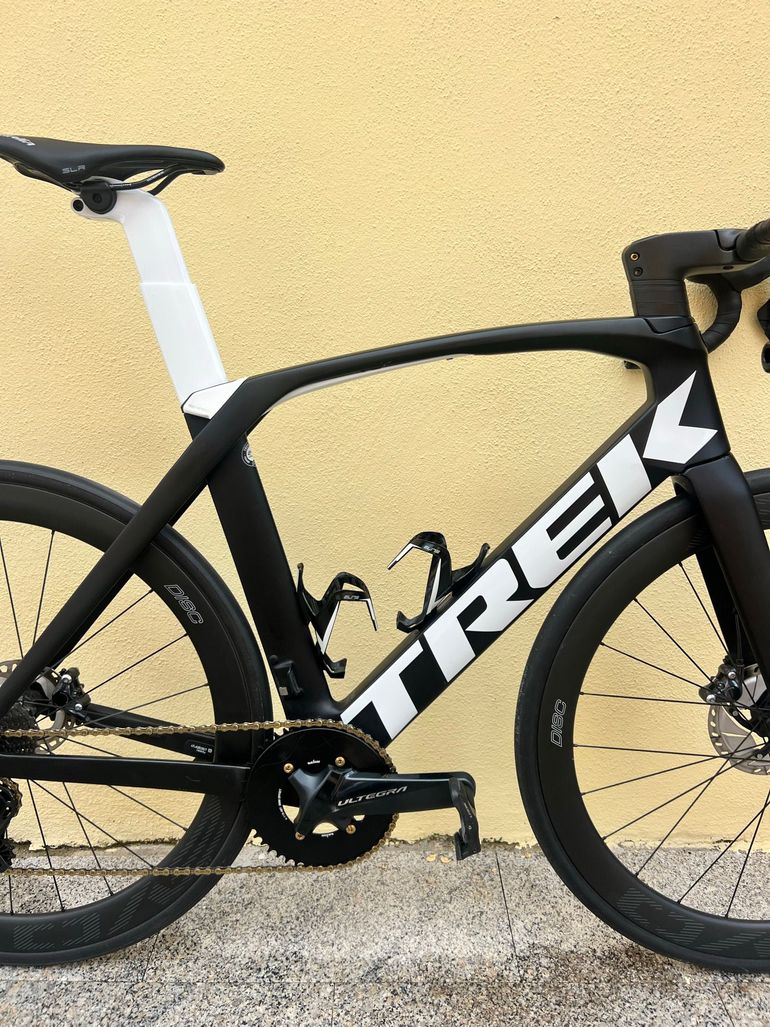 Used Trek Madone Shimano Ultegra 2024 Road & Gravel, Schwarz — image 3 of 5