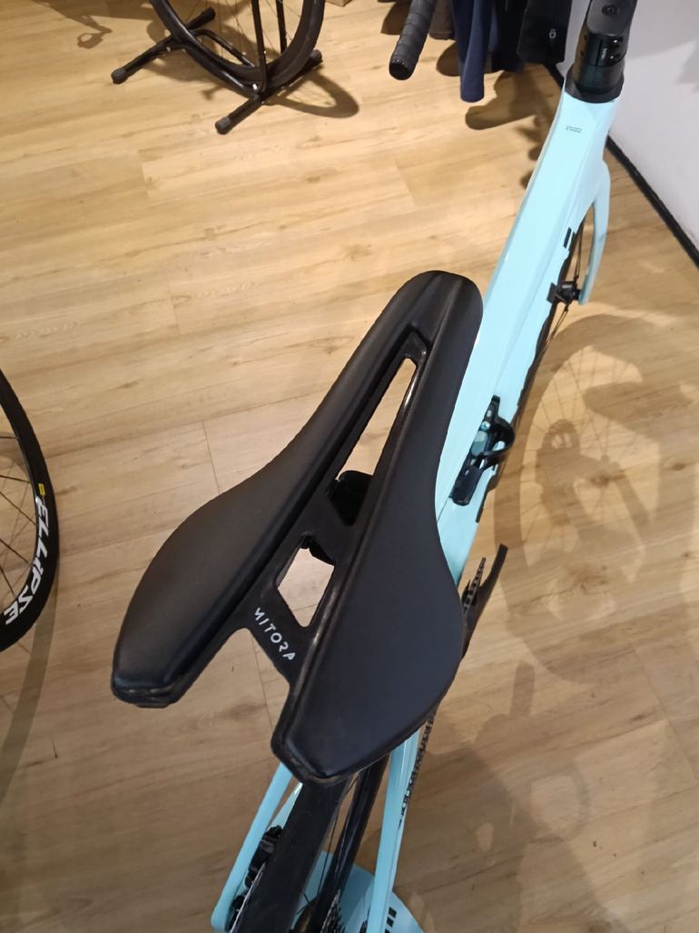Used Bianchi Specialissima COMP Ultegra Di2 2024 2024 Road & Gravel, Green — image 12 of 12