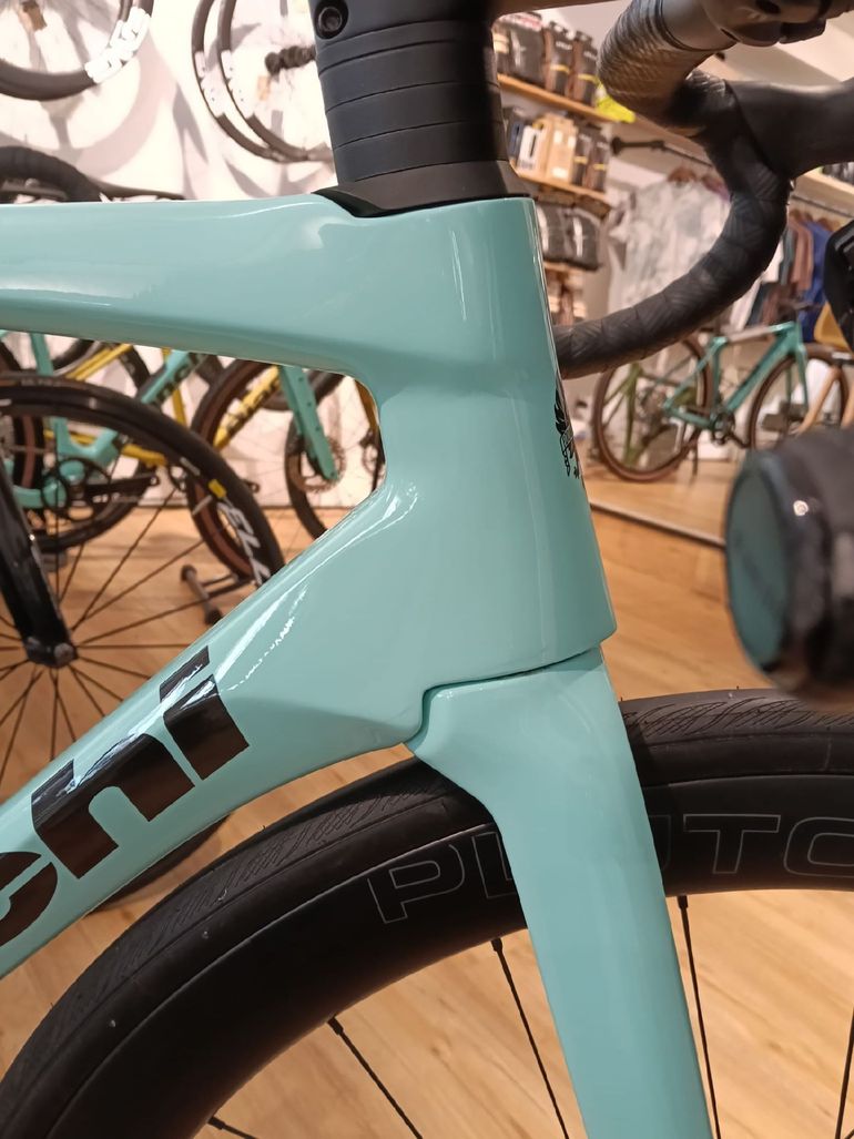 Used Bianchi Specialissima COMP Ultegra Di2 2024 2024 Road & Gravel, Green — image 6 of 12