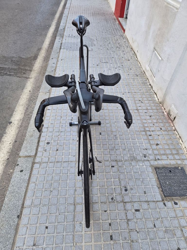 Used Canyon Speedmax CF 8 Di2 62/62 2025 2025 Road & Gravel, Black — image 6 of 14
