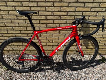 Used Trek Émonda SLR 6 (H1 fit) 2017 2017 Road & Gravel, Red — image 5 of 11