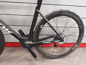 Used Look 795 BladeRS Ultegra Di2 2024 2024 Road & Gravel, Black — image 8 of 8