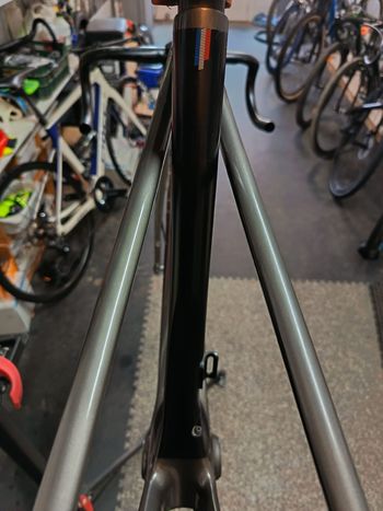 Used Lapierre Xelius SL 7.0 Mineral Grey 2023 Frameset 2023 Road & Gravel, Light Gray — image 5 of 7