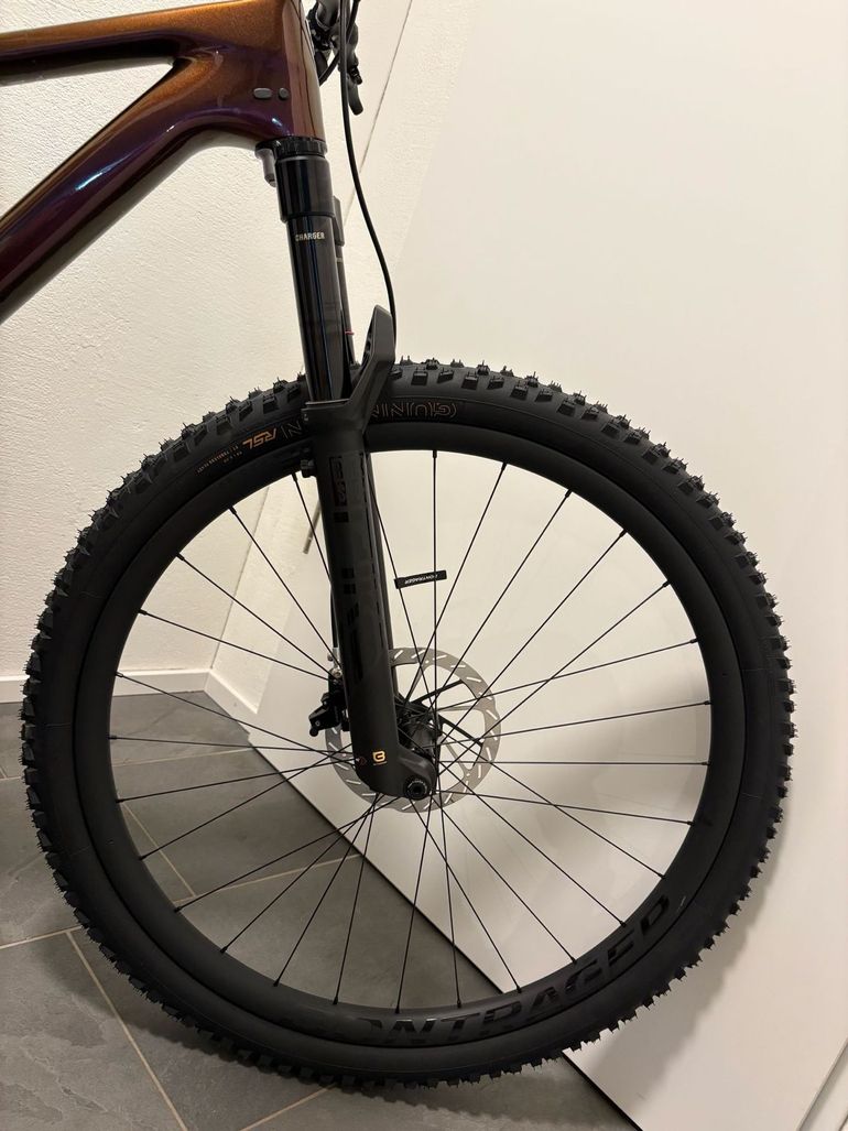 Used Trek Top Fuel 9.9 X0 AXS Gen 4 2025 2025 Mountainbike, Purple, 27.5, 29 — image 12 of 14
