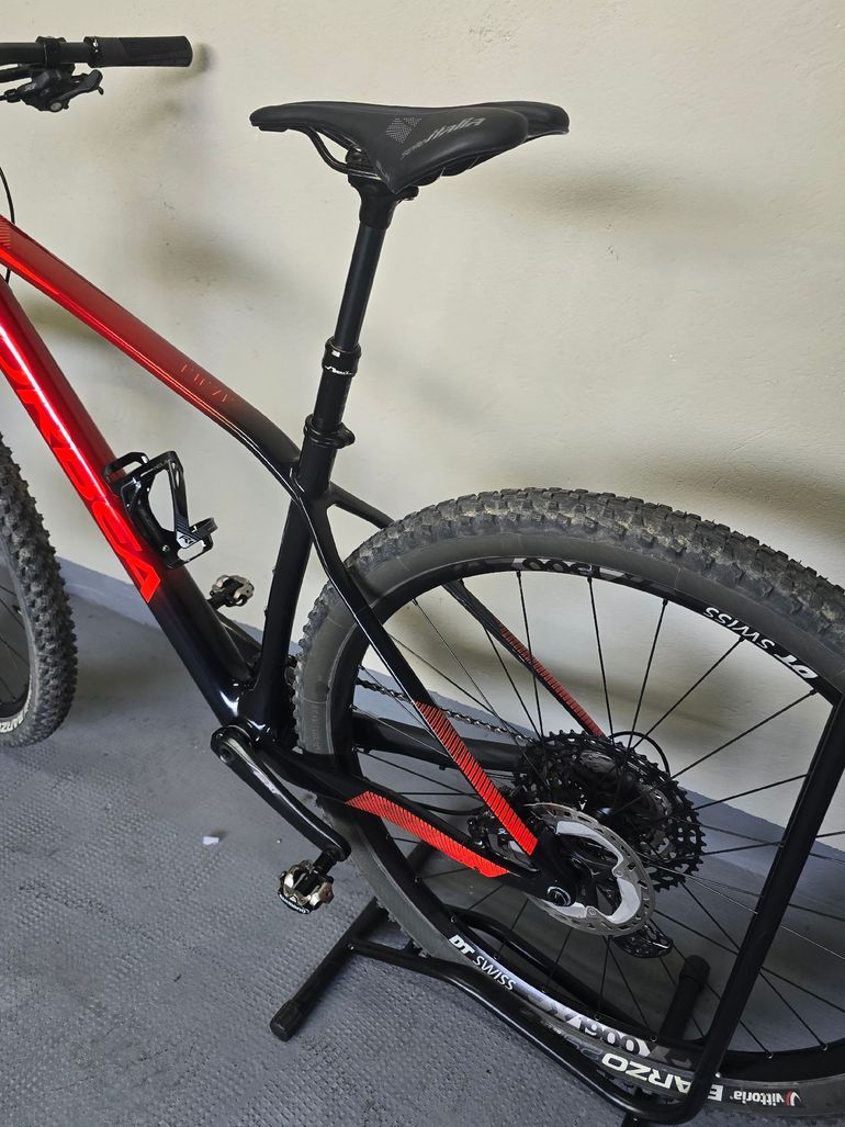 Used Orbea Orbea Alma M25 Carbon 2021 Mountainbike, Black — image 8 of 18