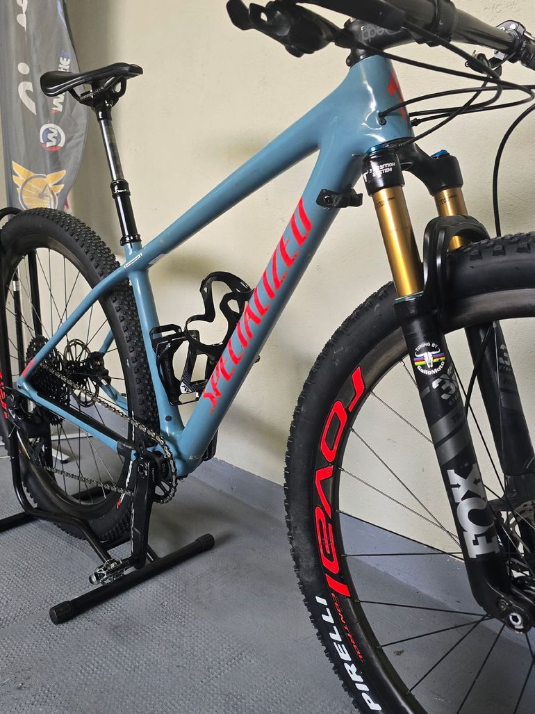 Used Specialized Epic Hardtail Expert 2019 2019 Mountainbike, Azul — image 3 of 3