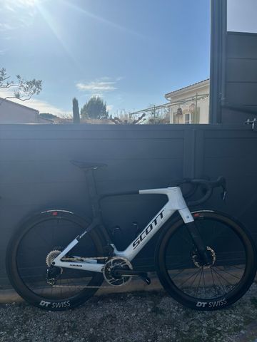 Scott Foil SRAM Force eTap AXS 2026 Road & Gravel usato