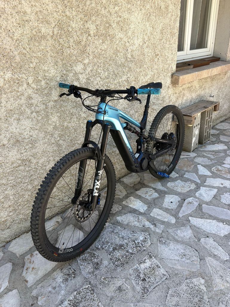 Used Cannondale Moterra Neo Carbon 2 2021 2021 Mountainbike, Blue, 29 — image 1 of 3