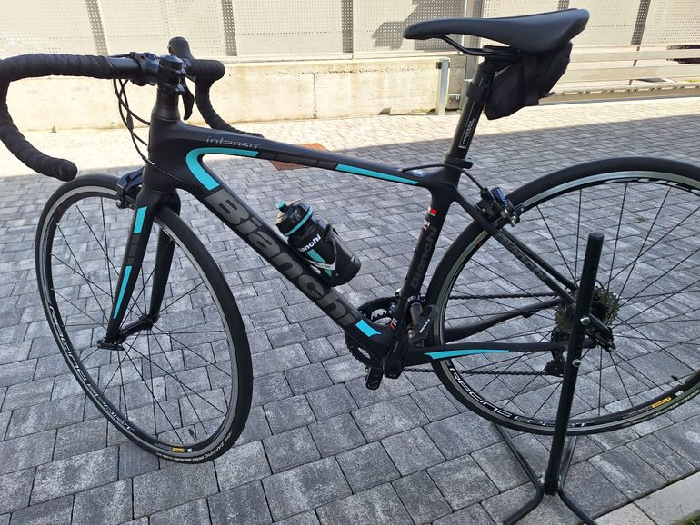 Used Bianchi Intenso Dama Ultegra 2018 2018 Road & Gravel, Black — image 1 of 9