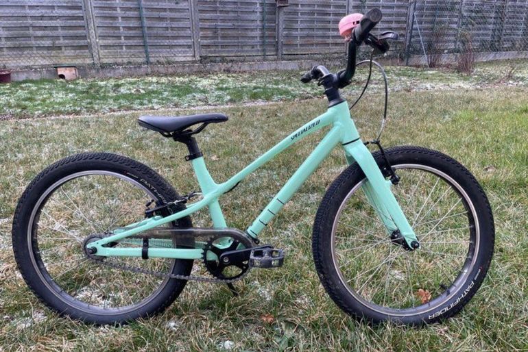 Used Specialized Jett 20 Single Speed 2023 2023 Youth, Green — image 1 of 3