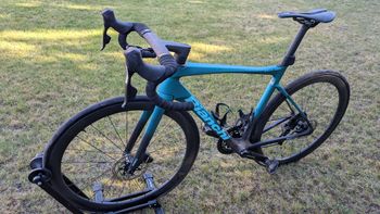 Used Bianchi Specialissima PRO Sram Force eTap AXS 2024 2024 Road & Gravel, Green — image 2 of 18