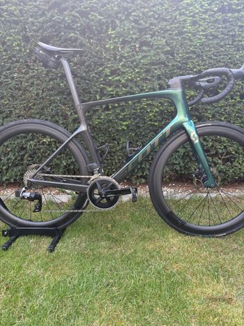 Used Scott Foil RC 20 2022 2022 Road & Gravel, Green — image 3 of 4