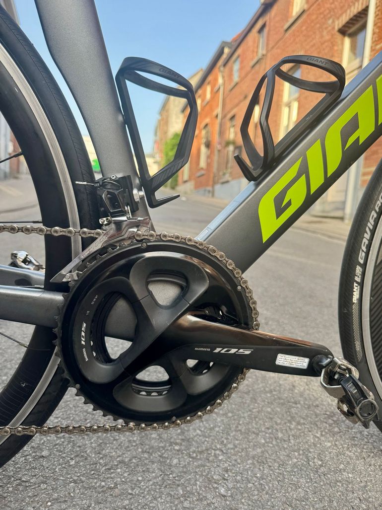 Used Giant Propel Advanced 2 2020 2020 Road & Gravel, Light Gray — image 4 of 8