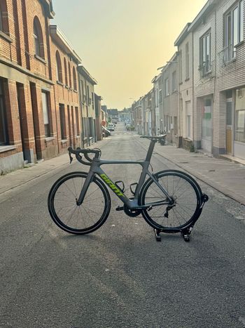 Used Giant Propel Advanced 2 2020 2020 Road & Gravel, Light Gray — image 2 of 8