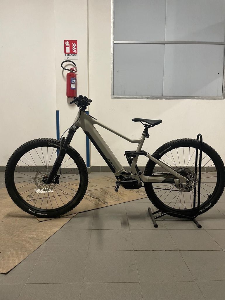 Used Lapierre Overvolt TR 6.8 2025 2025 Mountainbike, White, 27.5 — image 1 of 5