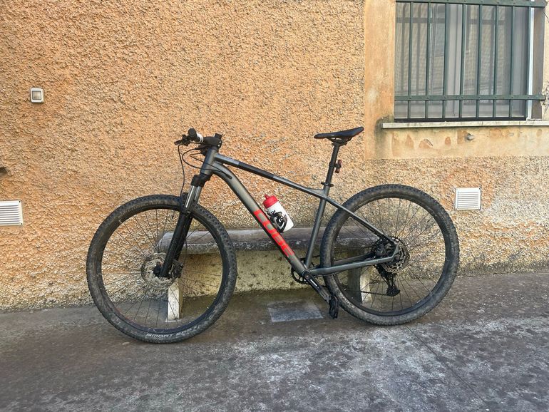 Used CUBE ANALOG 2024 2024 Mountainbike, Light Gray, 27.5, 29 — image 2 of 3