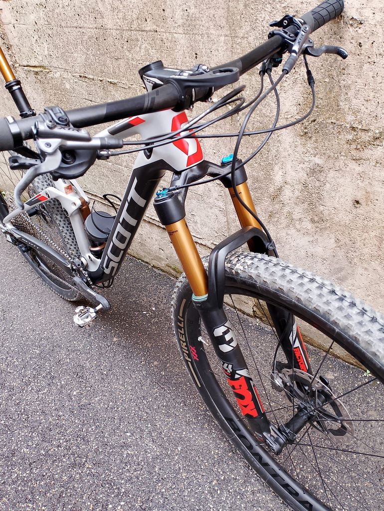 Used Scott Spark 900 Premium 2019 2019 Mountainbike, Light Gray, 29 — image 1 of 9