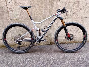 Used Scott Spark 900 Premium 2019 2019 Mountainbike, Light Gray, 29 — image 4 of 9