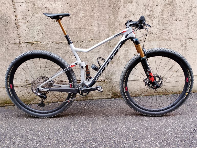 Used Scott Spark 900 Premium 2019 2019 Mountainbike, Light Gray, 29 — image 4 of 9
