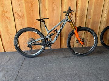 Pivot Phoenix Shimano Saint 2021 MTB d'occasion