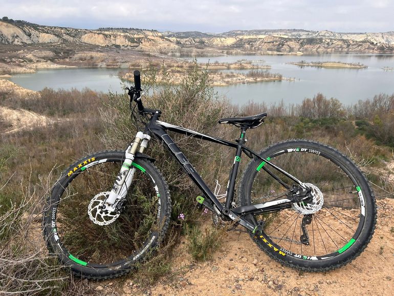Used CUBE LTD SL 2017 2017 Mountainbike, Green, 27.5, 29 — image 4 of 7